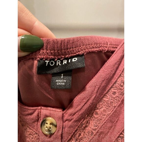 Torrid Tank Top Size 1 – Adjustable Straps, Lined, EUC - Picture 2 of 8